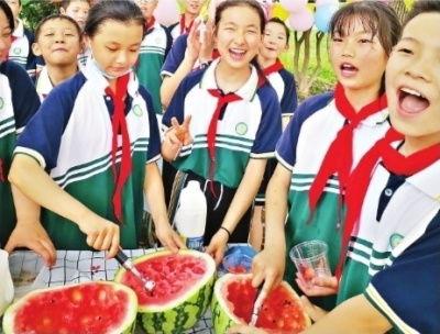 校园比赛吃瓜视频大全,吃瓜视频大全，揭秘校园生活百态