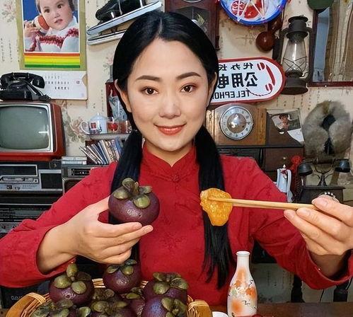 张三嫂吃折箩瓜视频,趣味视频引网友热议