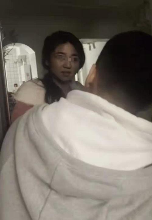 吃瓜被女友发现视频下载,尴尬瞬间如何化解？